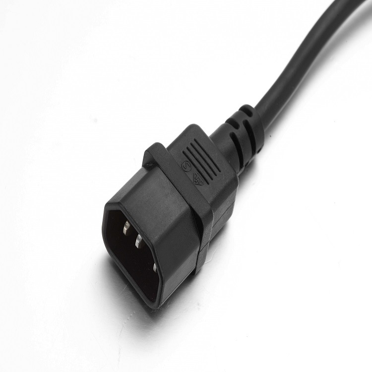 UL Aprovada pelo conector C13 e C14 